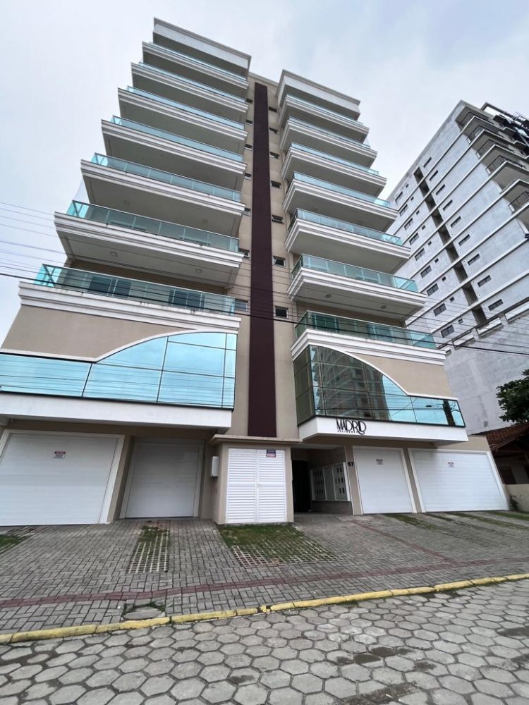 APARTAMENTO MOBILIADO A 200 METROS DO MAR - ACEITA IMÓVEL EM CURITIBA APARTAMENTO MOBILIADO A 200 METROS DO MAR - ACEITA IMÓVEL EM CURITIBA