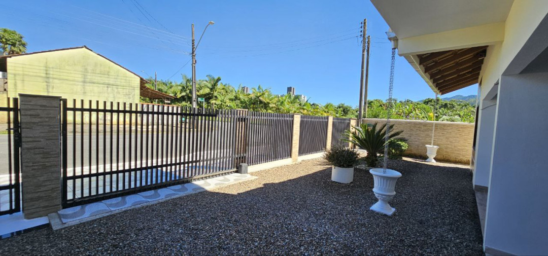 Casa à venda na Barra do Rio Cerro em Jaraguá do Sul