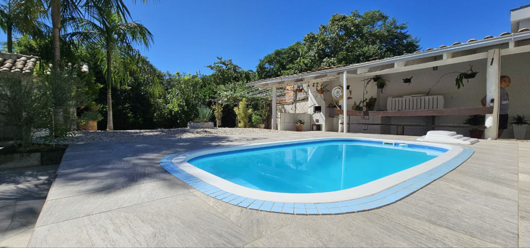 Casa à venda na Barra do Rio Cerro em Jaraguá do Sul