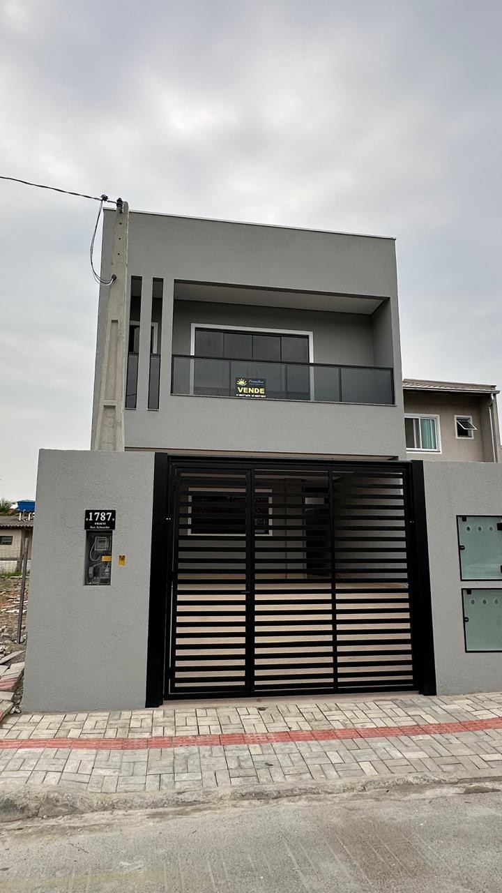 SOBRADO EM FASE DE ACABAMENTO EM ITAPEMA