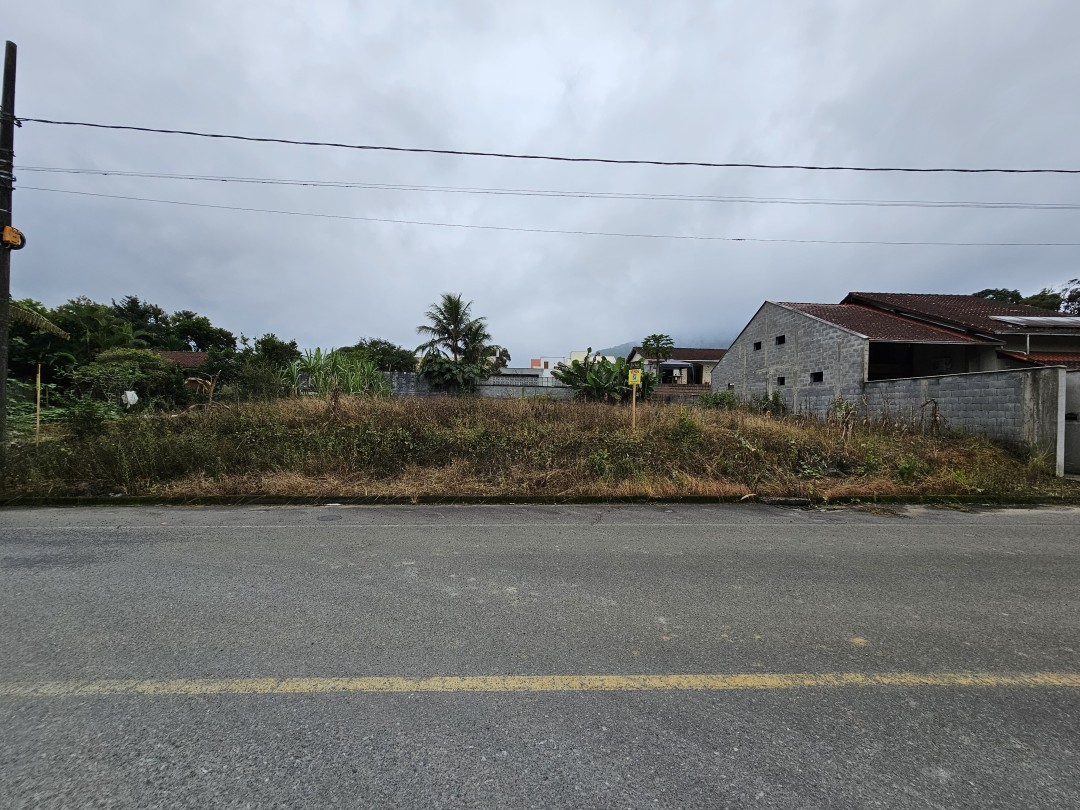 Terreno à venda no centro de Schroeder - Lote 2