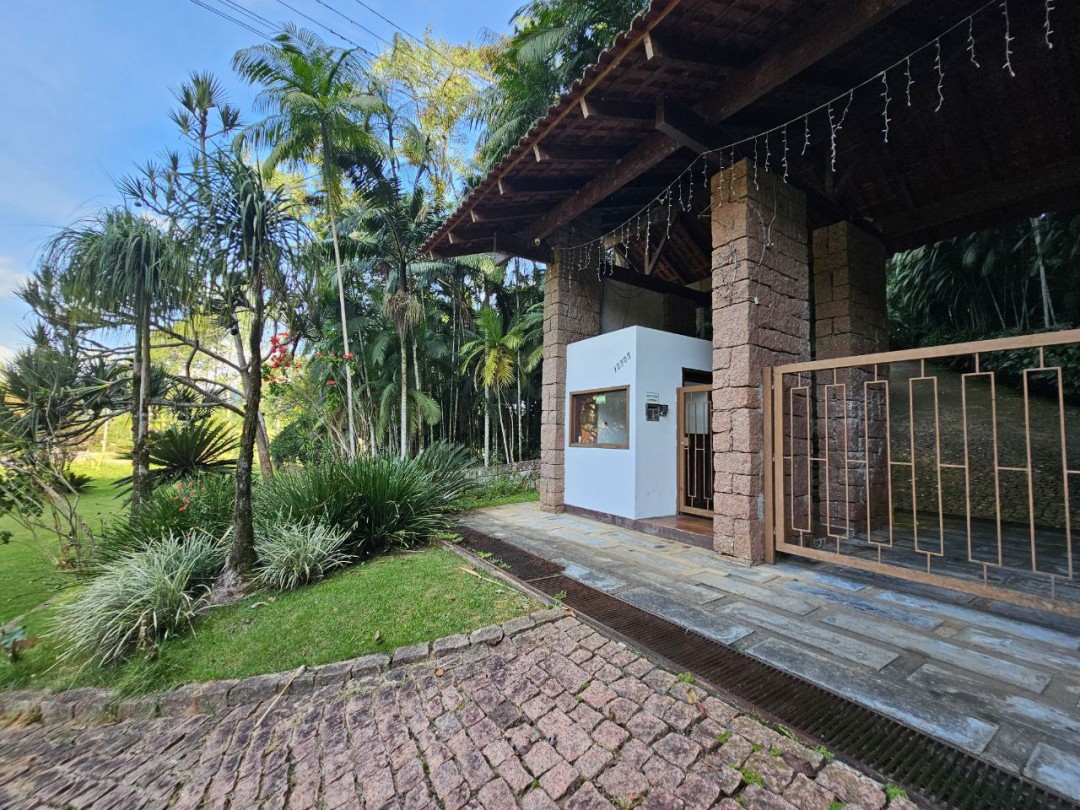 Casa alto padrão na Vila Chartres em Jaraguá do Sul