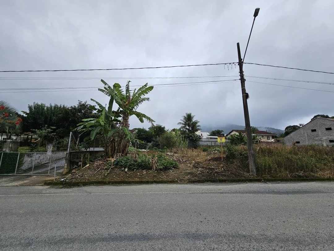 Terreno à venda no centro de Schroeder - Lote 1