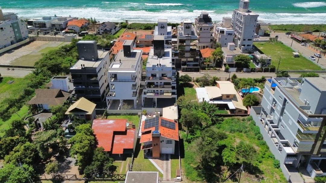 CASA COM PISCINA PRAIA DE MARISCAL